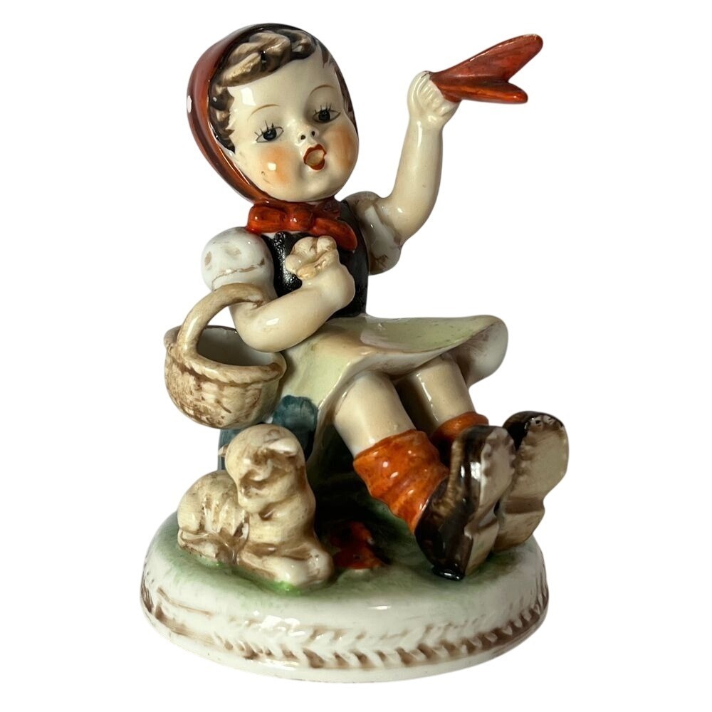 Waiving Farewell Girl In The Hummel Style Figurine Vintage Japanese Ceramic‎